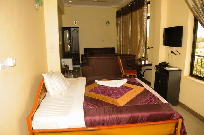 Imagen de la habitación del Hotel Machare British. Foto 13