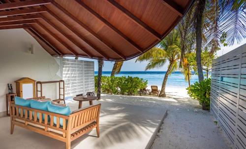 Imagen de los interiores del Hotel Machchafushi Island Resort and Spa by The Centara Collection. Foto 8