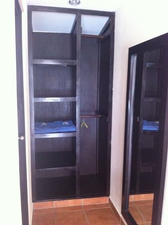 Imagen de la habitación del Hotel Machele' S Place Beachside and Pool. Foto 3