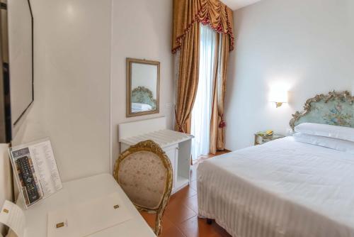 Imagen de la habitación del Hotel Machiavelli Palace. Foto 5
