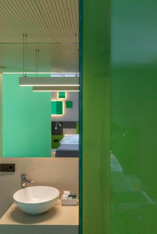 Imagen de la habitación del Hotel Macia Sevilla Kubb. Foto 33