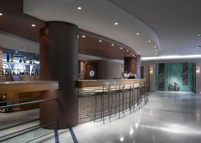 Imagen general del Hotel Maciá Alfaros. Foto 8