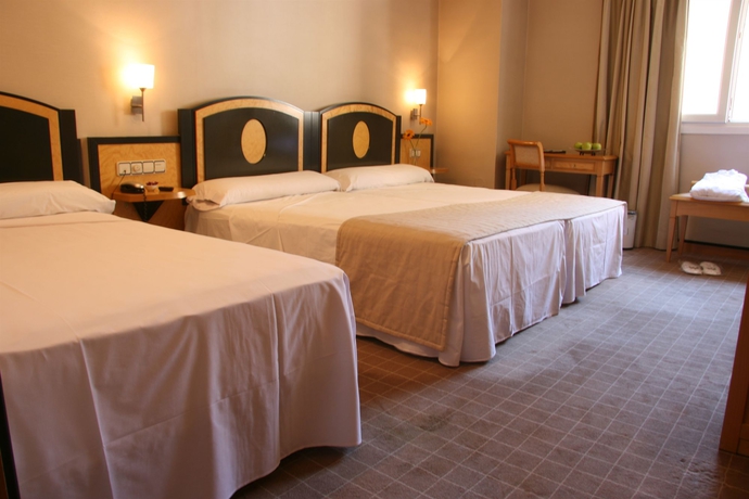 Imagen de la habitación del Hotel Macià Cóndor. Foto 10