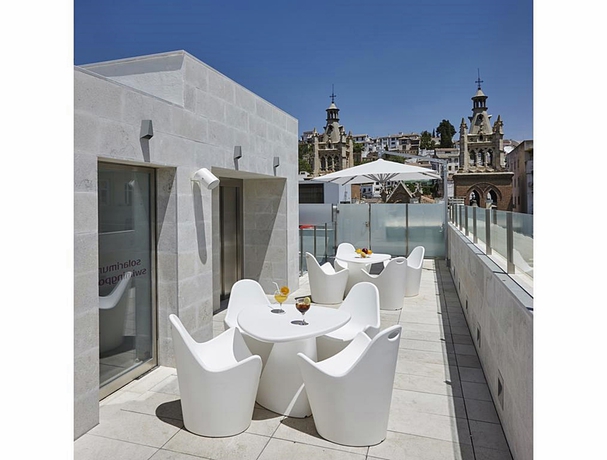 Imagen general del Hotel Macià Granada Five Senses Rooms and Suites. Foto 7