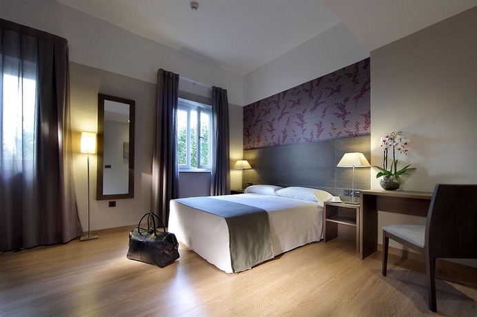 Imagen de la habitación del Hotel Macià Monasterio De Los Basilios. Foto 13