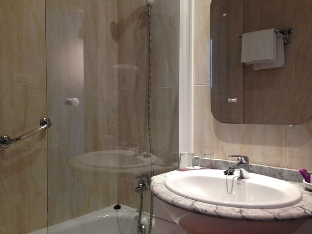 Imagen de la habitación del Hotel Macià Plaza. Foto 8