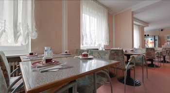 Imagen general del Hotel Mack. Foto 16