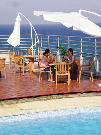 Imagen general del Hotel Mackenzie Beach Hotel and Apartments. Foto 4