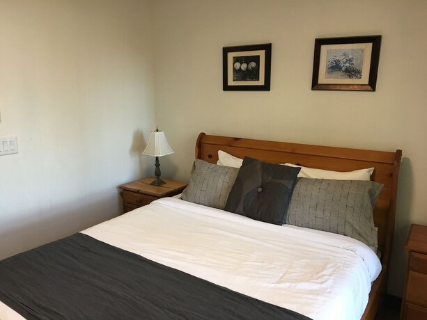Imagen de la habitación del Hotel Mackenzie Beach Resort. Foto 13