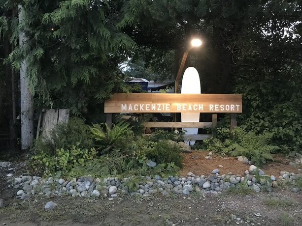 Imagen general del Hotel Mackenzie Beach Resort. Foto 9