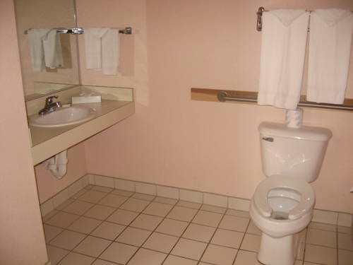 Imagen de la habitación del Hotel Mackinaw Budget Inn. Foto 7