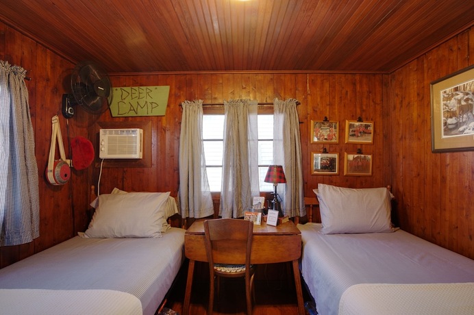 Imagen de la habitación del Hotel Mackinaw Timbers Cabins. Foto 11