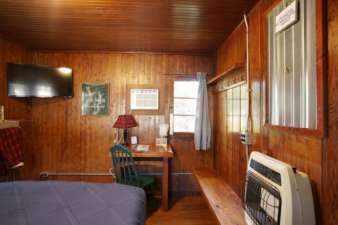 Imagen de la habitación del Hotel Mackinaw Timbers Cabins. Foto 12