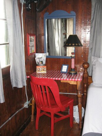 Imagen general del Hotel Mackinaw Timbers Cabins. Foto 7