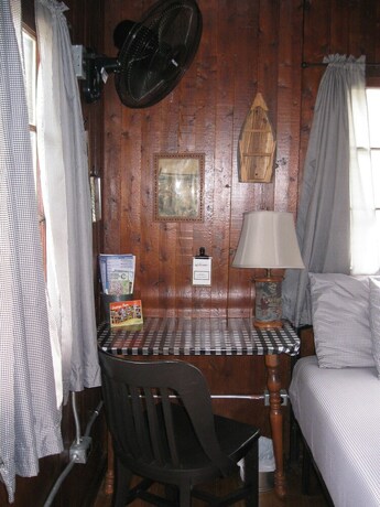 Imagen general del Hotel Mackinaw Timbers Cabins. Foto 10