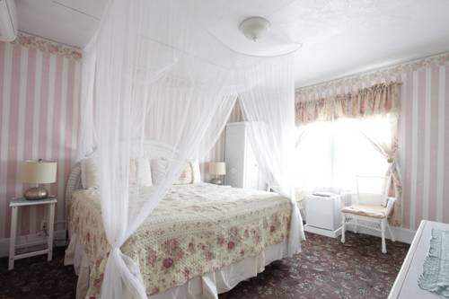 Imagen de la habitación del Hotel Macomber. Foto 5