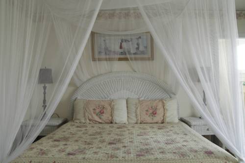 Imagen de la habitación del Hotel Macomber. Foto 7
