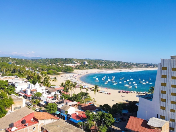 Imagen de los exteriores del Hotel Macondito Puerto Escondido. Foto 16