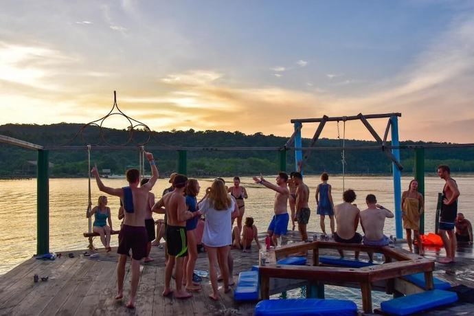 Imagen general del Hotel Mad Monkey Koh Rong Samloem - Hostel. Foto 1