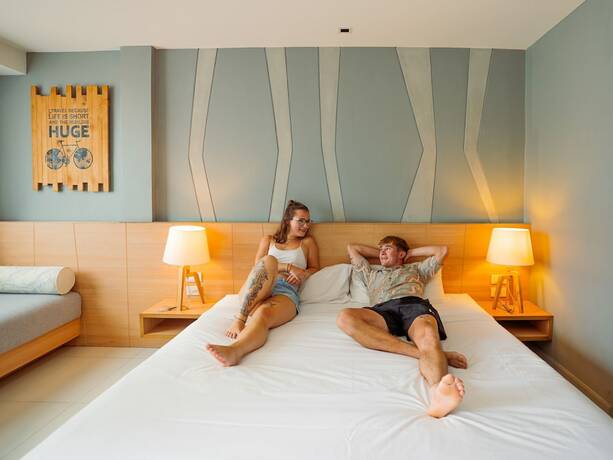 Imagen de la habitación del Hotel Mad Monkey Phuket. Foto 15