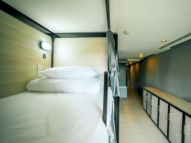 Imagen de la habitación del Hotel Mad Monkey Phuket. Foto 18