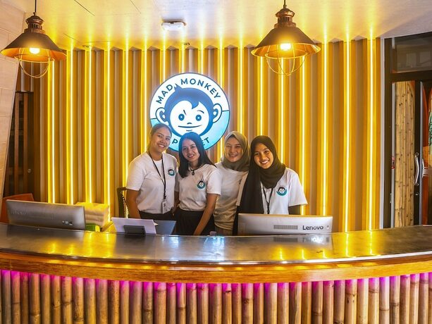 Imagen de los interiores del Hotel Mad Monkey Phuket. Foto 40