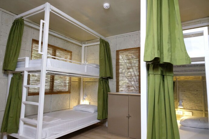 Imagen de la habitación del Hotel Mad Monkey Siquijor. Foto 14