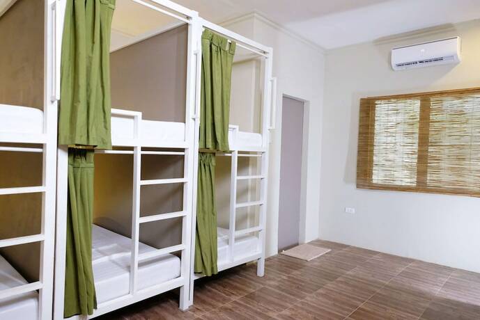 Imagen de la habitación del Hotel Mad Monkey Siquijor. Foto 24