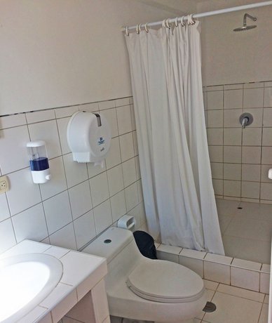 Imagen de la habitación del Hotel MadWoods Hostel. Foto 14