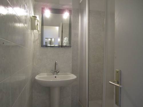 Imagen de la habitación del Hotel Madame Mere. Foto 10
