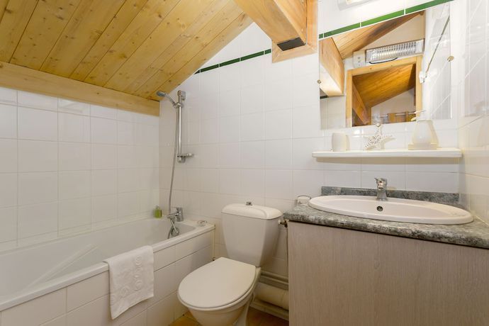 Imagen de la habitación del Hotel Madame Vacances Les Chalets des Alpages. Foto 16