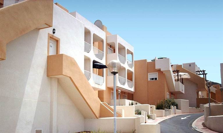 Imagen de los exteriores del Hotel Madame Vacances R&eacute;sidence El Pinar de San Gines. Foto 6