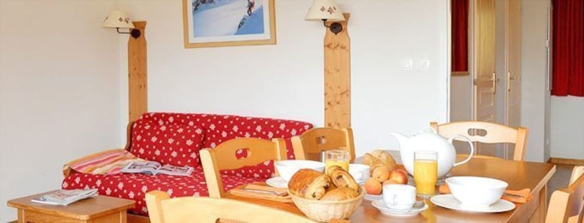 Imagen de la habitación del Hotel Madame Vacances R&eacute;sidence La Cr&ecirc;te Du Berger. Foto 10