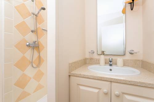 Imagen de la habitación del Hotel Madame Vacances R&eacute;sidence Provence Country Club. Foto 7