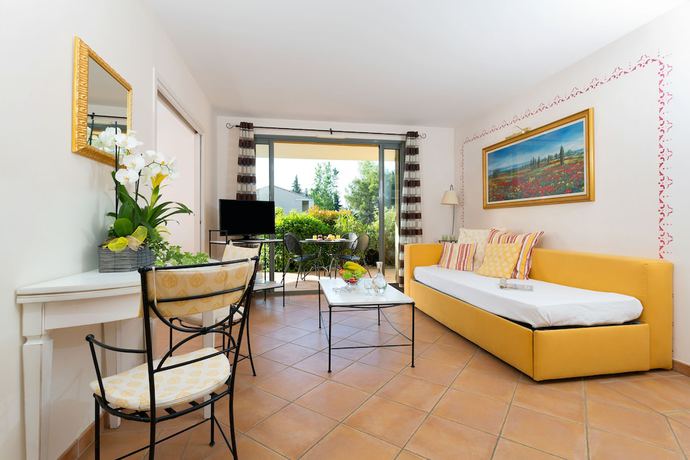 Imagen de la habitación del Hotel Madame Vacances R&eacute;sidence Provence Country Club. Foto 4