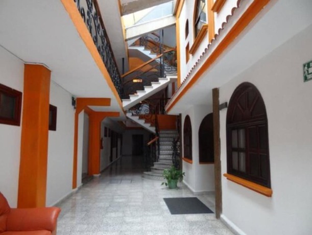 Imagen de los exteriores del Hotel Madan Cardenas. Foto 14