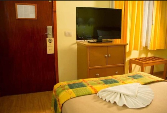 Imagen de la habitación del Hotel Madan Cardenas. Foto 6