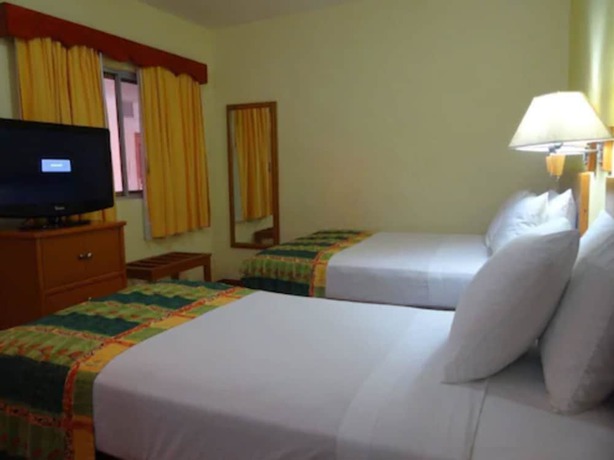 Imagen de la habitación del Hotel Madan Cardenas. Foto 8