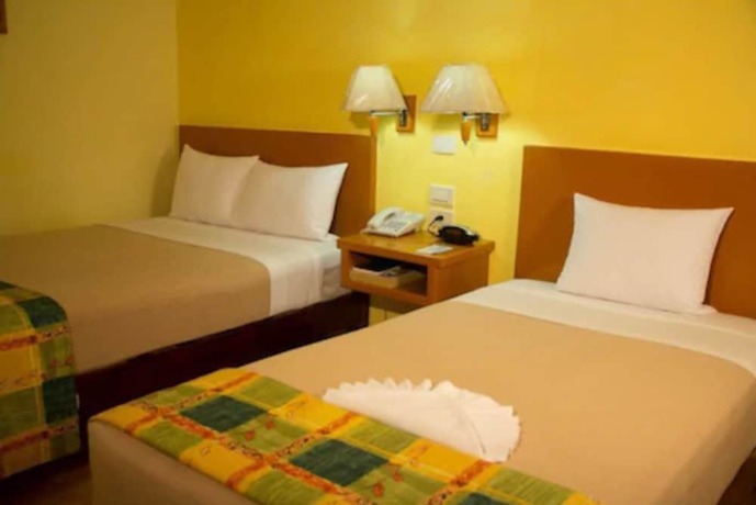 Imagen de la habitación del Hotel Madan Cardenas. Foto 12