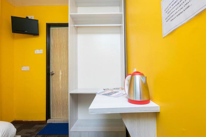Imagen de la habitación del Hotel Madani. Foto 6