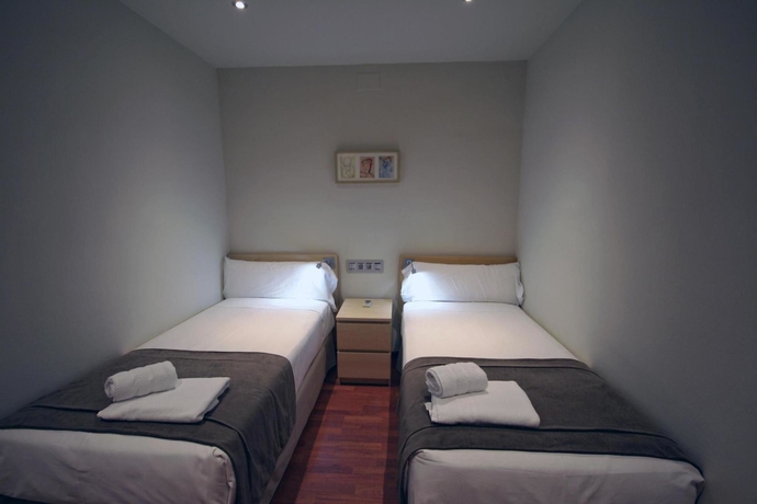 Imagen de la habitación del Hotel Madanis, Camp Nou. Foto 4