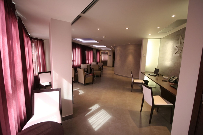 Imagen de los interiores del Hotel Madanis Liceo. Foto 5