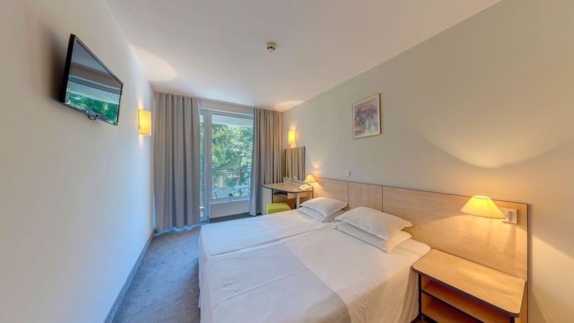 Imagen de la habitación del Hotel Madara Park. Foto 3