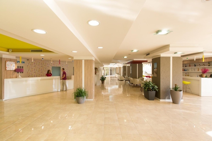 Imagen de los interiores del Hotel Madara Park. Foto 16
