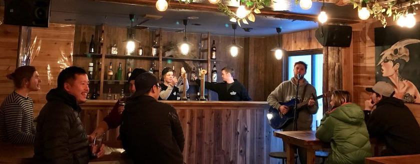 Imagen del bar/restaurante del Hotel Madarao. Foto 3