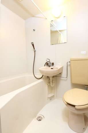 Imagen de la habitación del Hotel Madarao. Foto 16