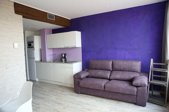 Imagen de la habitación del Hotel Maddiola Apartamentos. Foto 11
