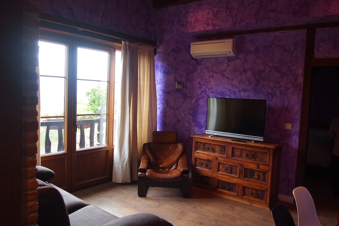 Imagen de la habitación del Hotel Maddiola Apartamentos. Foto 15