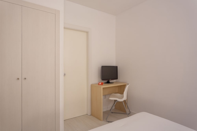 Imagen de la habitación del Hotel Made Inn. Foto 7