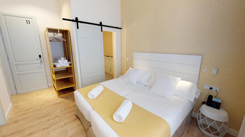 Imagen de la habitación del Hotel Madeinterranea Suites. Foto 6